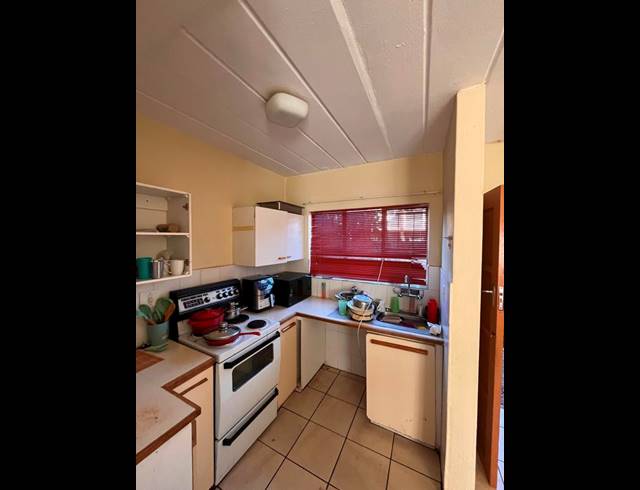 2 BEDROOM DUPLEX FOR SALE IN DORANDIA